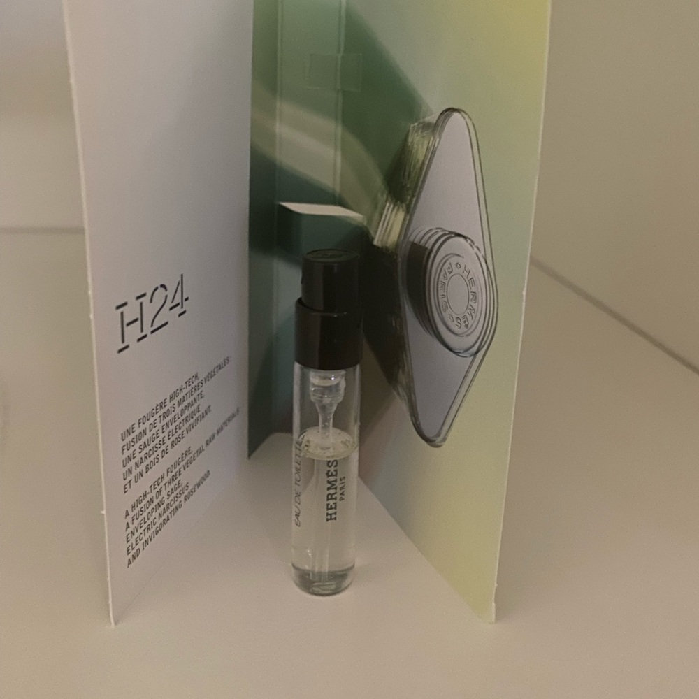 H24 HERMES Paris - Picture 2 of 4